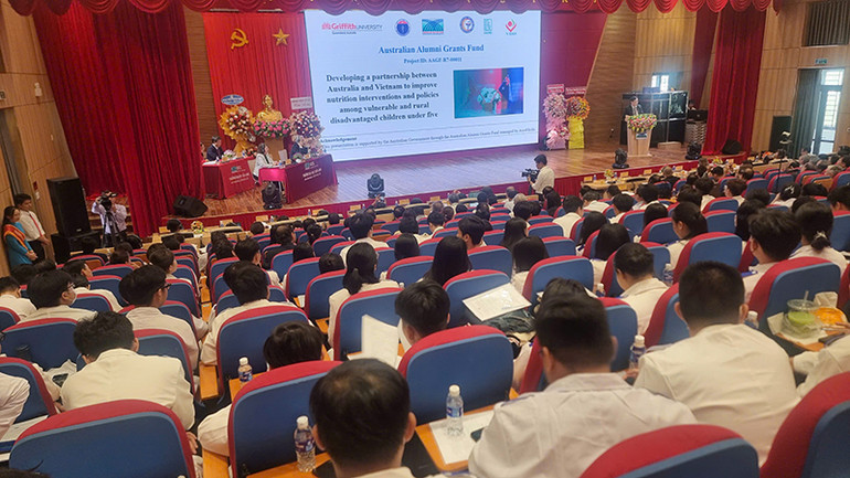 Quang cảnh buổi hội thảo quốc tế. Quang cảnh buổi hội thảo quốc tế.