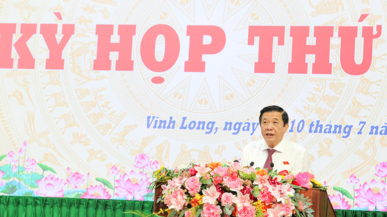 Bí thư Tỉnh ủy, Chủ tịch Hội đồng nhân dân tỉnh Vĩnh Long Bùi Văn Nghiêm phát biểu khai mạc kỳ họp sáng 9/7.