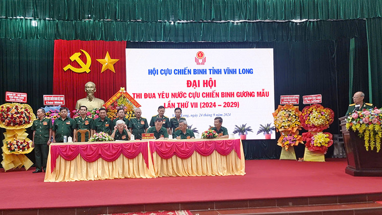 Hội Cựu chiến binh các địa phương ký kết Thi đua yêu nước giai đoạn mới.