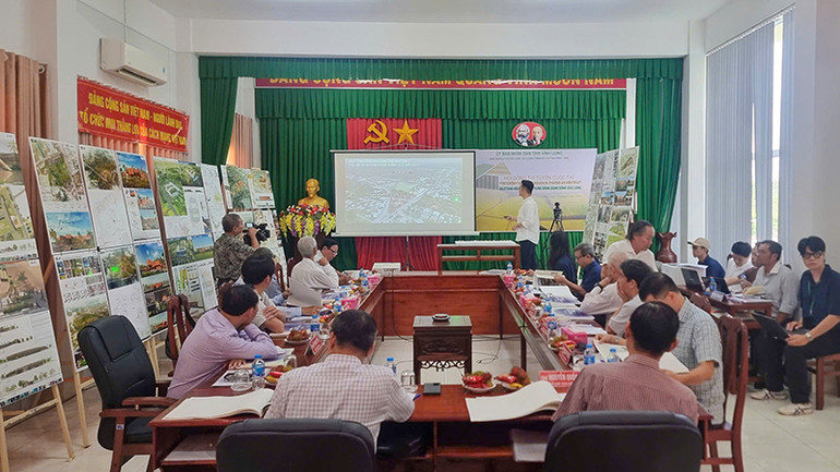 Các đơn vị trình bày ý tưởng của mình.