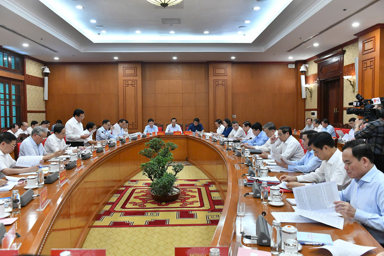 Quang cảnh phiên họp.