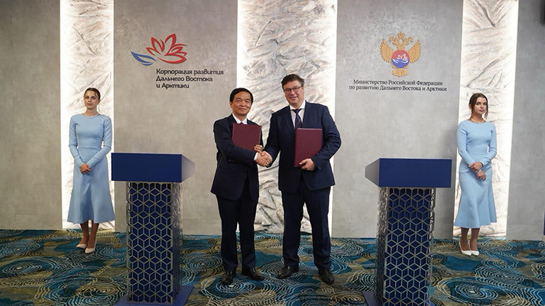 Các doanh nghiệp Nga-ASEAN ký kết thoả thuận hợp tác.