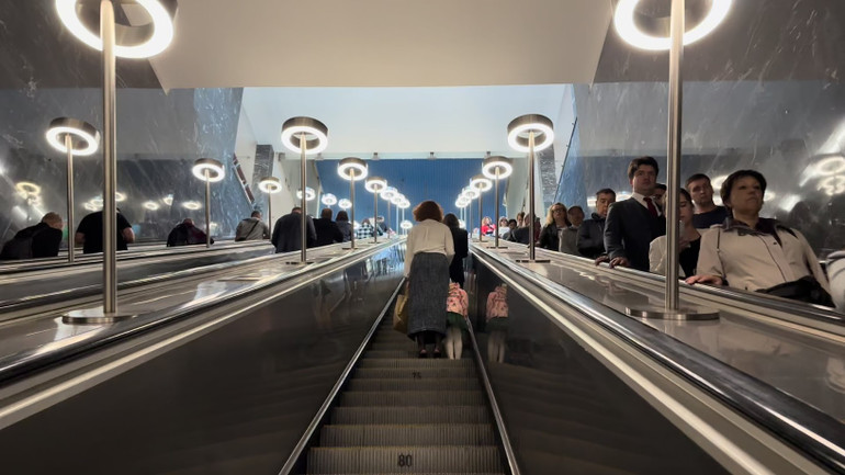 Việc chuyển đổi sang cơ sở hạ tầng trong nước đảm bảo cho doanh nghiệp những lợi thế bổ sung, bao gồm chủ quyền, độ tin cậy và cách tiếp cận riêng. (Ảnh: THÙY VÂN)