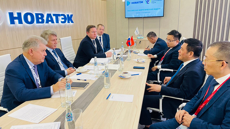 Buổi làm việc với Tập đoàn Novatek. (Ảnh:THÙY VÂN)