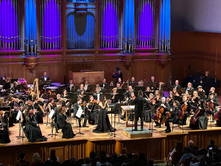 Nữ ca sĩ Anna Aglatova. (Ảnh: THÙY VÂN)