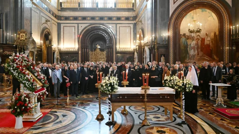 Lễ tang Nhà điêu khắc Zurab Tsereteli ở Nhà thờ. (Ảnh: RIA Novosti)