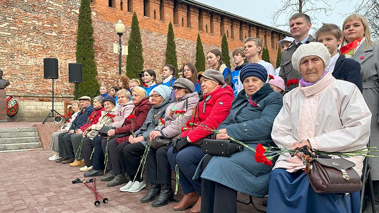 Đại diện những người dân Smolensk còn lại từ thời chiến tranh Vệ quốc vĩ đại 1941-1945. (Ảnh: Thùy Vân)