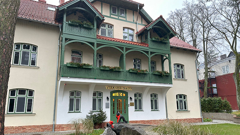 Thành phố Kaliningrad là một thành phố thời trung cổ xinh đẹp với tinh thần châu Âu và lịch sử phong phú.