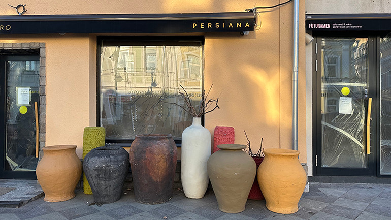 Trước cửa một quán cafe ở khu vực KItay Gorod. (Ảnh:THÙY VÂN) Trước cửa một quán cafe ở khu vực KItay Gorod. (Ảnh:THÙY VÂN)