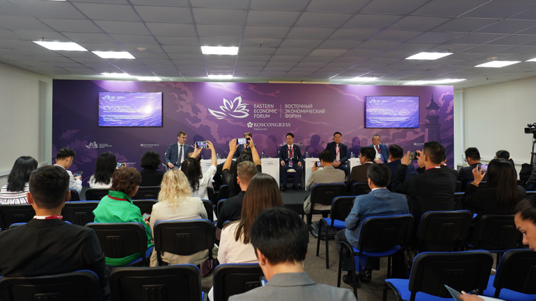 Các phiên trao đổi tại Hội thảo. (Ảnh: THUỲ VÂN) Các phiên trao đổi tại Hội thảo. (Ảnh: THUỲ VÂN)