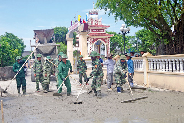 Bộ đội Biên phòng Hà Tĩnh hỗ trợ xây dựng nông thôn mới. Bộ đội Biên phòng Hà Tĩnh hỗ trợ xây dựng nông thôn mới.