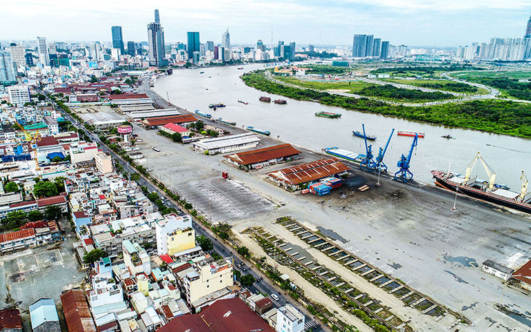 Cảng Khánh Hội đang được di dời để mở rộng đường Nguyễn Tất Thành (Quận 4). (Ảnh MINH TÚ) Cảng Khánh Hội đang được di dời để mở rộng đường Nguyễn Tất Thành (Quận 4). (Ảnh MINH TÚ)