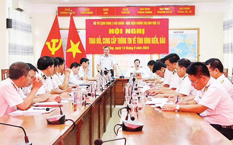 Hội nghị trao đổi cung cấp thông tin về tình hình biển, đảo giữa Vùng 3 Hải quân và Học viện Chính trị Khu vực 3. Hội nghị trao đổi cung cấp thông tin về tình hình biển, đảo giữa Vùng 3 Hải quân và Học viện Chính trị Khu vực 3.