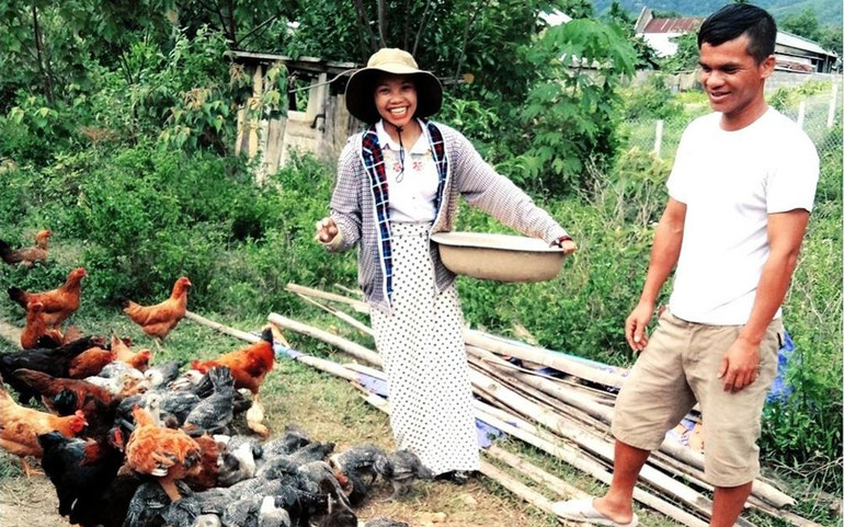 Mô hình chăn nuôi gia cầm của đồng bào dân tộc thiểu số huyện miền núi Nam Đông.