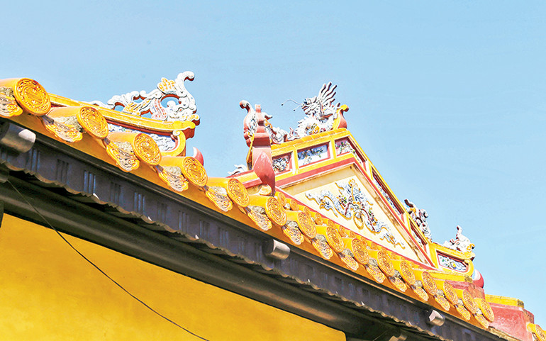 Kiến trúc tại An Lăng được tu bổ, tôn tạo công phu, tỉ mỉ. Kiến trúc tại An Lăng được tu bổ, tôn tạo công phu, tỉ mỉ.