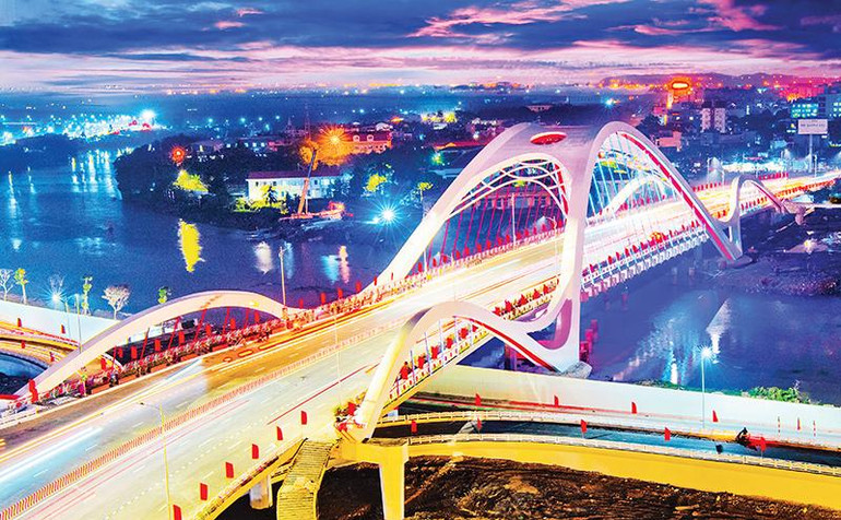 Cầu Rào (Hải Phòng) vừa được xây dựng lại khang trang và hiện đại. Ảnh trong bài | Nguyễn Đức Nghĩa