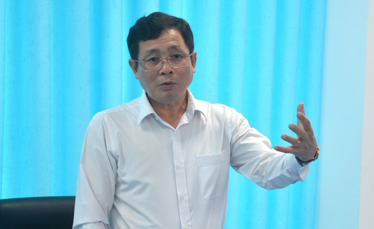 Phó Chủ tịch Hội đồng nhân dân tỉnh Long An Mai Văn Nhiều phát biểu tại buổi giám sát.