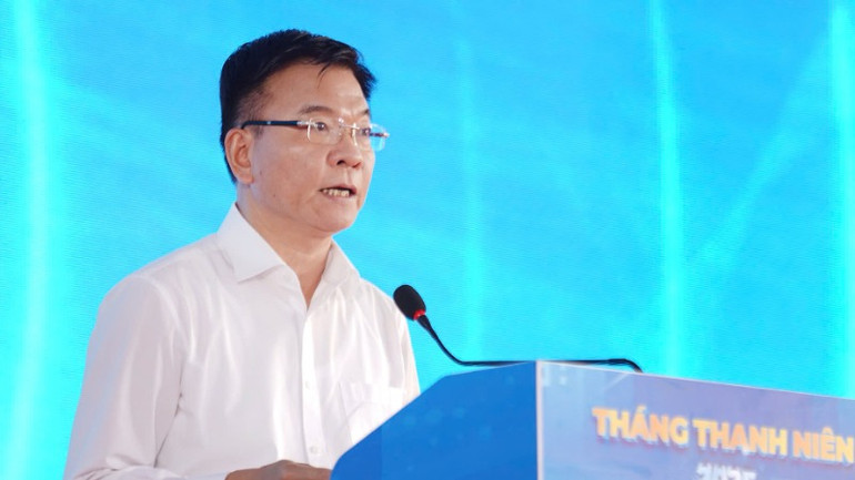 Phó Thủ tướng Chính phủ Lê Thành Long phát biểu giao nhiệm vụ tại lễ phát động Phó Thủ tướng Chính phủ Lê Thành Long phát biểu giao nhiệm vụ tại lễ phát động