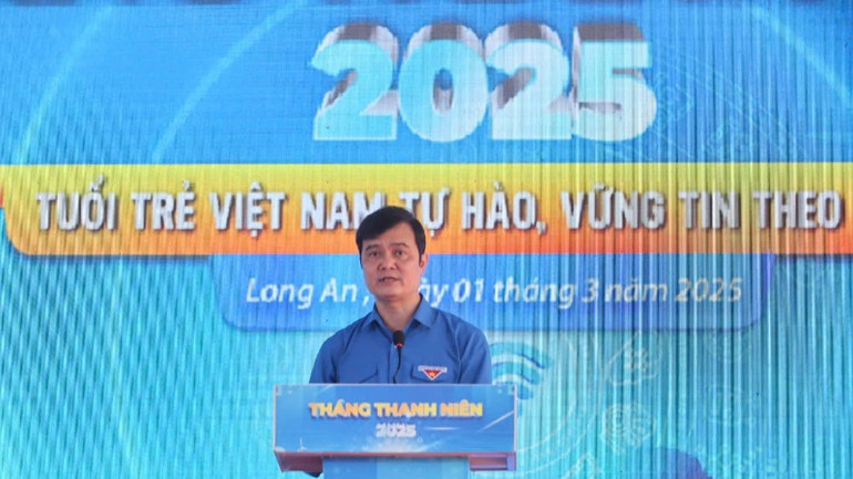 Bí thư thứ nhất Ban Chấp hành Trung ương Đoàn Thanh niên Cộng sản Hồ Chí Minh Bùi Quang Huy phát biểu. Bí thư thứ nhất Ban Chấp hành Trung ương Đoàn Thanh niên Cộng sản Hồ Chí Minh Bùi Quang Huy phát biểu.