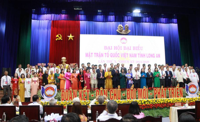 Ủy ban Mặt mặt Tổ quốc Việt Nam tỉnh Long An khóa X ra mắt đại hội.