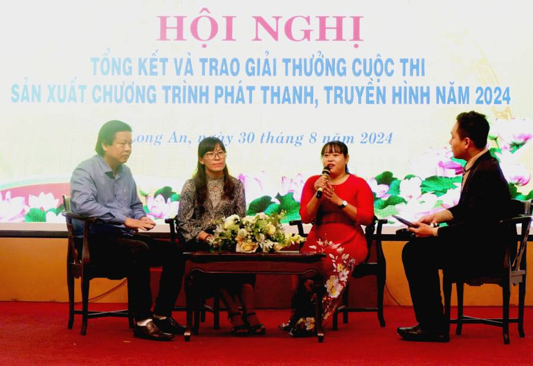 Các đơn vị đạt giải giao lưu, chia sẽ kinh nghiệm.