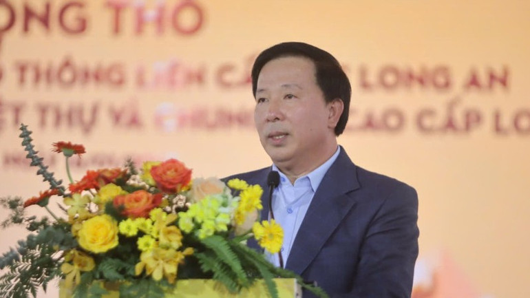 Chủ tịch Ủy Ban nhân dân tỉnh Long An Nguyễn Văn Út phát biểu. Chủ tịch Ủy Ban nhân dân tỉnh Long An Nguyễn Văn Út phát biểu.