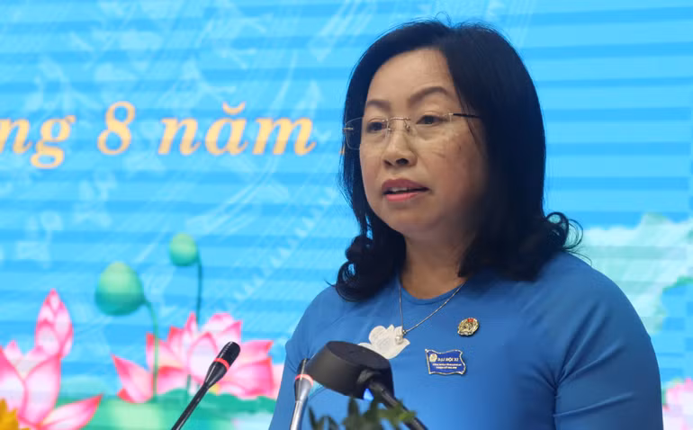 Phó Chủ tịch Tổng Liên đoàn Lao động Việt Nam Thái Thu Xương phát biểu chỉ đạo Đại hội.