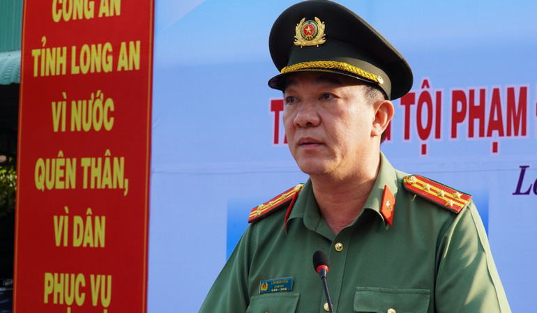 Đại tá Lâm Minh Hồng, Giám đốc Công an tỉnh phát lệnh ra quân.