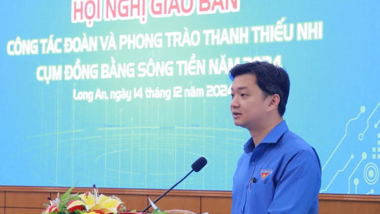Bí thư Ban Chấp hành Trung ương Đoàn, Chủ tịch Hội Sinh viên Việt Nam Nguyễn Minh Triết phát biểu.