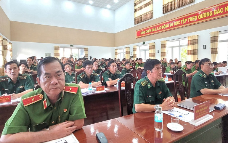 Các đại biểu dự Hội nghị triển khai kế hoạch phối hợp phòng ngừa, đấu tranh với tội phạm trên tuyến biên giới các tỉnh phía nam.