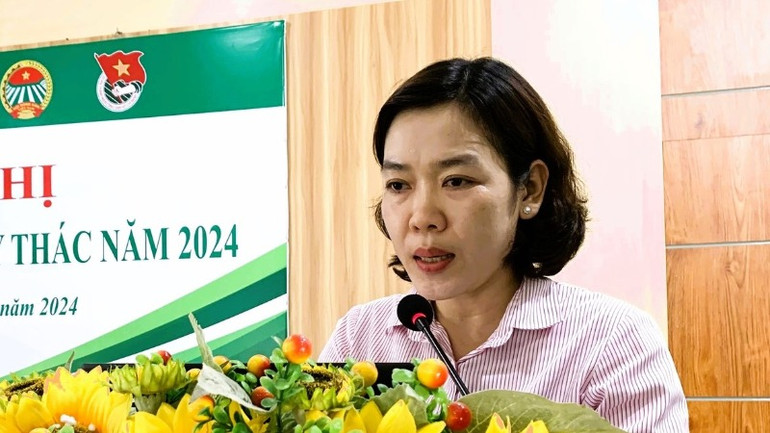 Phó Giám đốc Ngân hàng Chính sách xã hội tỉnh Long An Nguyễn Thị Ánh Hồng triển khai thực hiện nguồn vốn quỹ thác 2024.