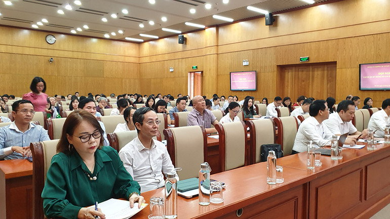 Các đại biểu tại hội nghị.