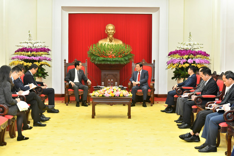 Đồng chí Phan Đình Trạc, Ủy viên Bộ Chính trị, Bí thư Trung ương Đảng, Trưởng Ban Nội chính Trung ương tiếp Đại sứ đặc mệnh toàn quyền Trung Quốc tại Việt Nam Hà Vĩ. (Ảnh: ĐĂNG KHOA)