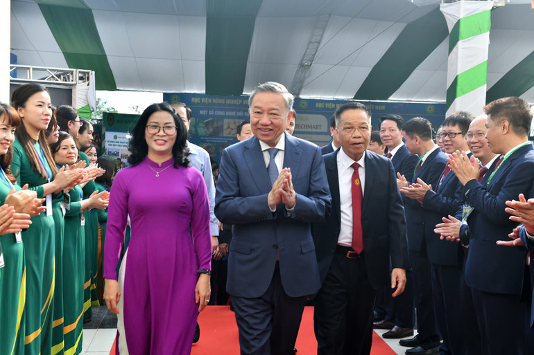 Tổng Bí thư, Chủ tịch nước Tô Lâm đến dự Lễ khai giảng năm học 2024-2025 của Học viện Nông nghiệp Việt Nam.