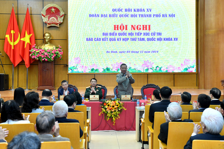 Toàn cảnh Hội nghị Đại biểu Quốc hội tiếp xúc cử tri thành phố Hà Nội. (Ảnh: ĐĂNG KHOA)