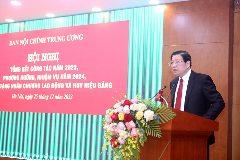 Đồng chí Phan Đình Trạc phát biểu tại Hội nghị. Ảnh Đăng Khoa