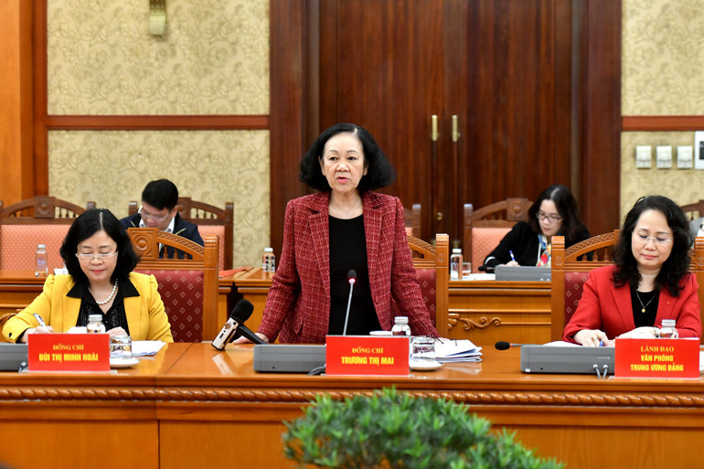 Đồng chí Trương Thị Mai phát biểu kết luận Hội nghị. (Ảnh: ĐĂNG KHOA)