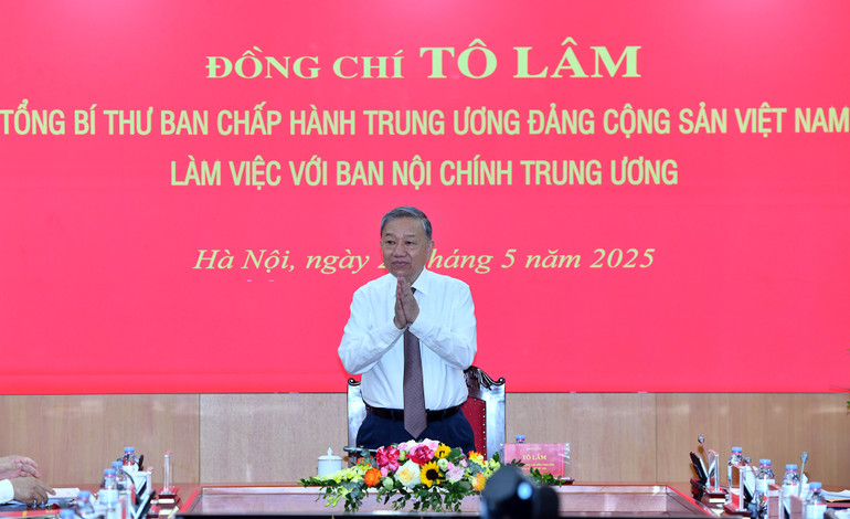 Tổng Bí thư Tô Lâm chủ trì buổi làm việc với Ban Nội chính Trung ương. (Ảnh: ĐĂNG KHOA)