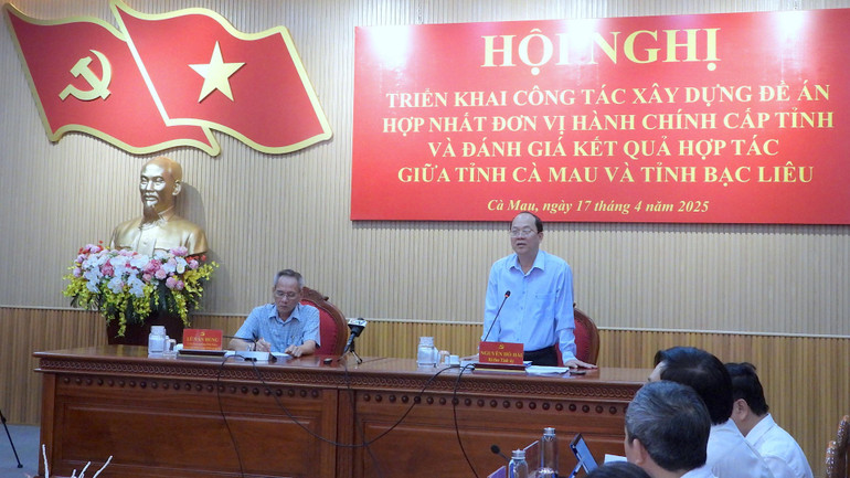 Bí thư Tỉnh ủy Cà Mau Nguyễn Hồ Hải phát biểu tại hội nghị liên quan đến đề án hợp nhất tỉnh.