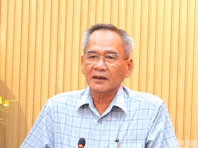 Ủy viên Trung ương Đảng, Bí thư Tỉnh ủy Bạc Liêu Lữ Văn Hùng phát biểu tại hội nghị.