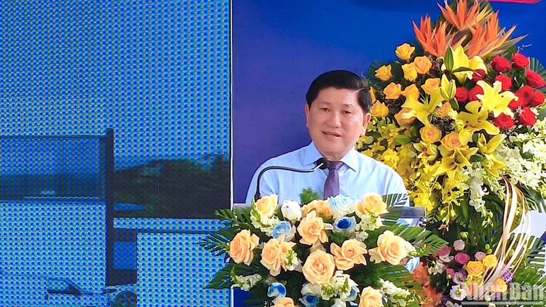 Phó Chủ tịch Ủy ban nhân dân tỉnh Cà Mau Lê Văn Sử phát biểu tại buổi lễ.