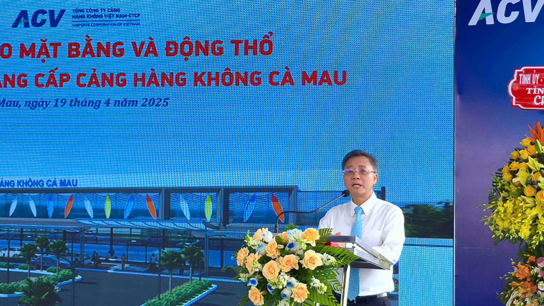 Thành viên Hội đồng quản trị ACV Đào Việt Dũng phát biểu tại buổi lễ.