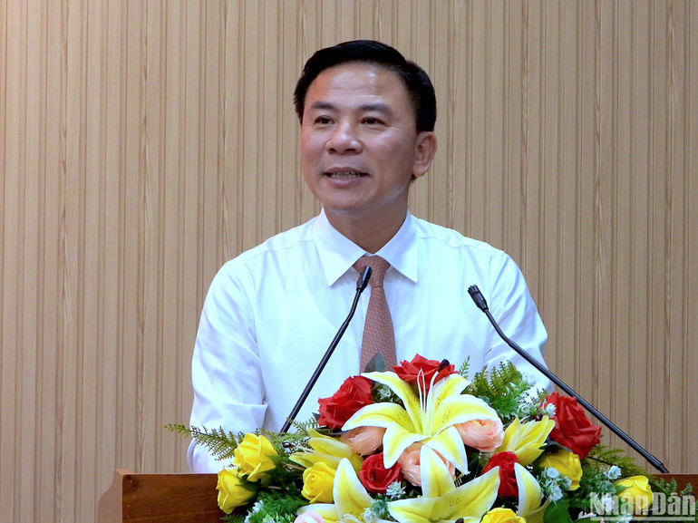 Phó Trưởng Ban Tổ chức Trung ương Đỗ Trọng Hưng phát biểu tại lễ triển khai quyết định của Ban Bí thư về công tác cán bộ tại Cà Mau.