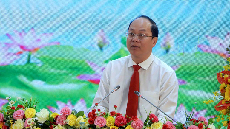 Bí thư Tỉnh ủy Cà Mau Nguyễn Hồ Hải phát biểu tại lễ công bố quyết định và giao nhiệm vụ đối với đồng chí Nguyễn Minh Luân. Bí thư Tỉnh ủy Cà Mau Nguyễn Hồ Hải phát biểu tại lễ công bố quyết định và giao nhiệm vụ đối với đồng chí Nguyễn Minh Luân.