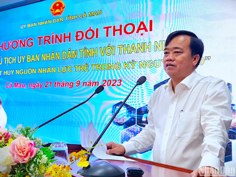 Chủ tịch Ủy ban nhân dân tỉnh Cà Mau Huỳnh Quốc Việt trả lời những thắc mắc của Thanh niên về Chiến dịch 69 ngày đêm. Chủ tịch Ủy ban nhân dân tỉnh Cà Mau Huỳnh Quốc Việt trả lời những thắc mắc của Thanh niên về Chiến dịch 69 ngày đêm.