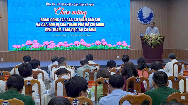 Quang cảnh buổi làm việc chiều 21/3.