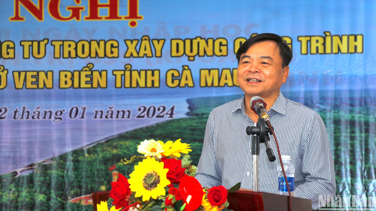 Thứ trưởng Nông nghiệp và Phát triển nông thôn Nguyễn Hoàng Hiệp phát biểu tại hội thảo.