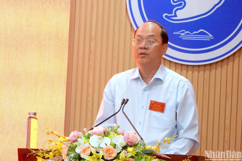 Bí thư Tỉnh ủy Cà Mau phát biểu chỉ đạo kết luận Hội nghị sơ kết công tác quý I năm 2025 tại Cà Mau. Bí thư Tỉnh ủy Cà Mau phát biểu chỉ đạo kết luận Hội nghị sơ kết công tác quý I năm 2025 tại Cà Mau.