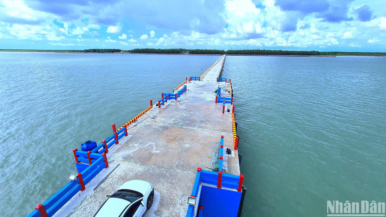 Khu vực kè ven biển Khu du lịch Khai Long (huyện Ngọc Hiển, tỉnh Cà Mau) được thực hiện theo hình thức xã hội hoá.