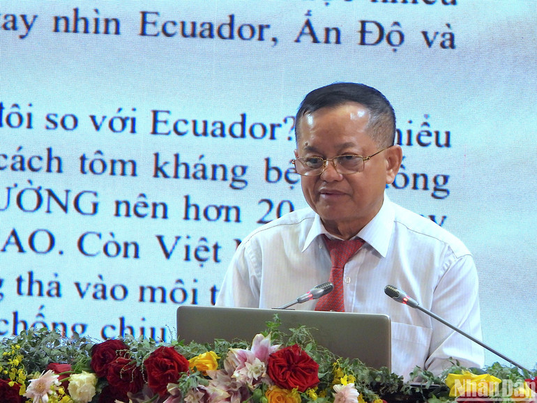 “Vua tôm” của Tập đoàn Minh Phú tham luận đề xuất nhiều giải pháp hữu ích góp phần giúp nghề nuôi tôm phát triển bền vững. “Vua tôm” của Tập đoàn Minh Phú tham luận đề xuất nhiều giải pháp hữu ích góp phần giúp nghề nuôi tôm phát triển bền vững.